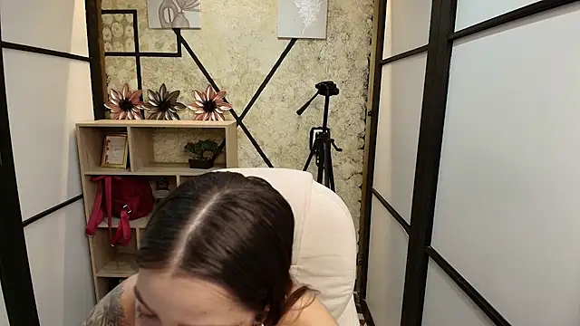 Snapshot of DeboraaLombardii chatting on March 6, 2025, 8:27 pm DeboraaLombardii online show from March 6, 2025, 8:27 pm