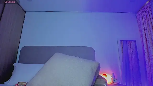 Snapshot of VIDEO_SALE_4_YOU chatting on February 19, 2026, 9:12 pm VIDEO SALE 4 YOU online show from February 19, 2026, 9:12 pm