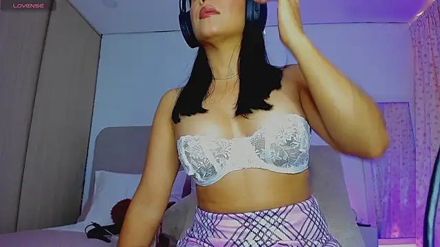 Snapshot of VIDEO_SALE_4_YOU chatting on February 23, 2026, 9:15 pm VIDEO SALE 4 YOU online show from February 23, 2026, 9:15 pm