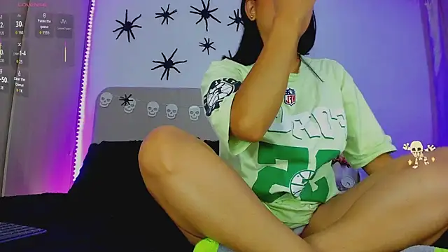 Snapshot of VIDEO_SALE_4_YOU chatting on November 2, 2025, 12:37 am VIDEO SALE 4 YOU online show from November 2, 2025, 12:37 am