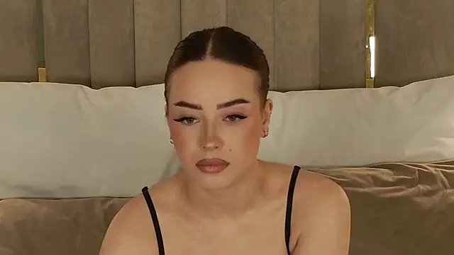 Snapshot of AnneSand chatting on July 29, 2026, 4:01 am AnneSand online show from July 29, 2026, 4:01 am
