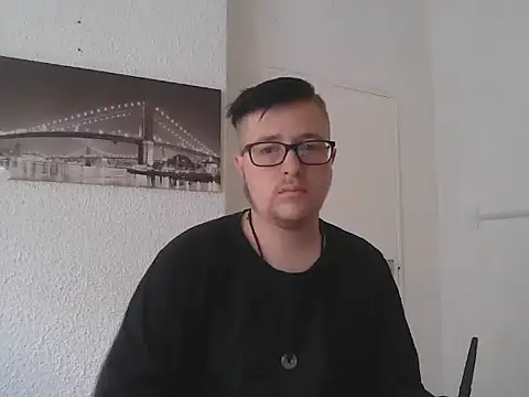 bisexualboy05 online show from April 9, 2026, 8:53 am