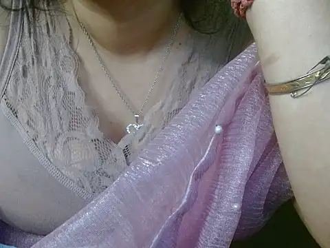 LOVERIAKOL online show from February 18, 2026, 6:15 pm