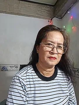 Snapshot of phnz chatting on May 18, 2026, 6:18 am phnz online show from May 18, 2026, 6:18 am