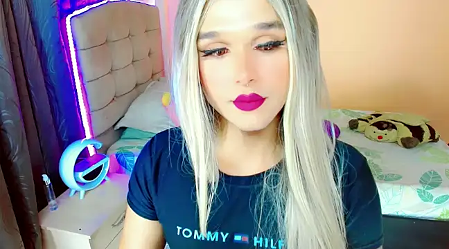 Snapshot of TaylorMon chatting on March 7, 2025, 4:46 am TaylorMon online show from March 7, 2025, 4:46 am