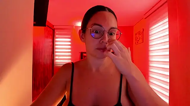 Snapshot of anabel_025 chatting on February 13, 2026, 12:05 pm anabel 025 online show from February 13, 2026, 12:05 pm