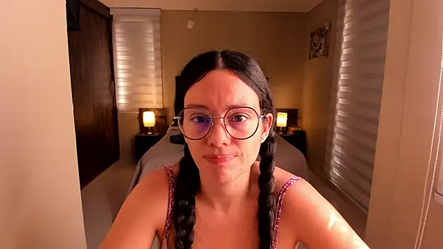 anabel 025 online show from November 11, 2025, 2:23 pm