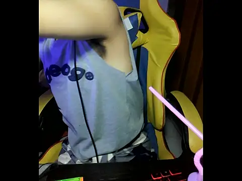 Snapshot of cloudyth1994 chatting on November 20, 2025, 7:25 pm cloudyth1994 online show from November 20, 2025, 7:25 pm