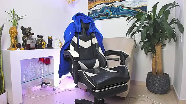 Snapshot of Johnnygrayson1 chatting on February 10, 2026, 12:31 am Johnnygrayson1 online show from February 10, 2026, 12:31 am