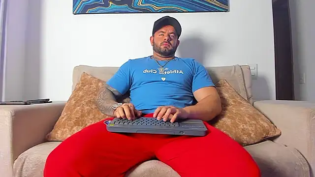 Snapshot of Johnnygrayson1 chatting on March 5, 2026, 1:02 am Johnnygrayson1 online show from March 5, 2026, 1:02 am