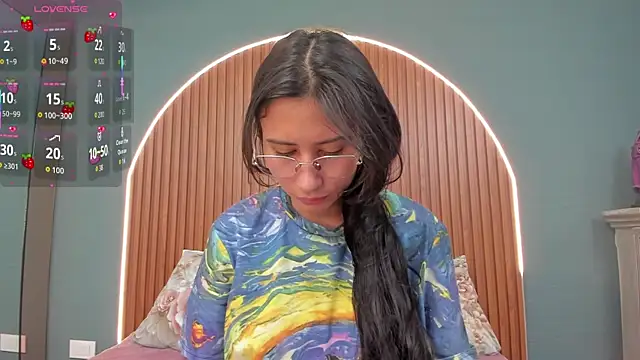 Snapshot of NayeCloud chatting on December 2, 2025, 3:41 am NayeCloud online show from December 2, 2025, 3:41 am