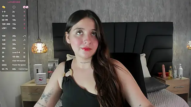 Snapshot of Sabrina_Lennox chatting on March 12, 2025, 10:39 pm Sabrina Lennox online show from March 12, 2025, 10:39 pm