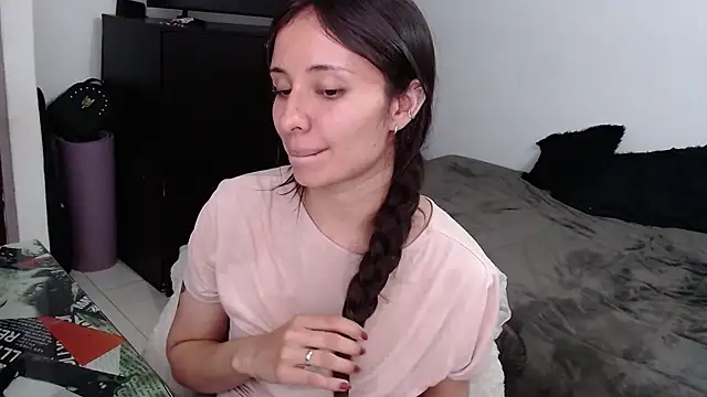 Snapshot of alice_live1 chatting on September 11, 2025, 2:39 pm alice live1 online show from September 11, 2025, 2:39 pm