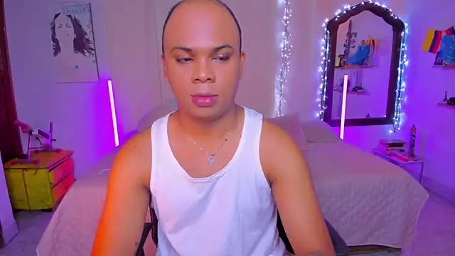 CuteRomi online show from October 23, 2025, 5:39 am