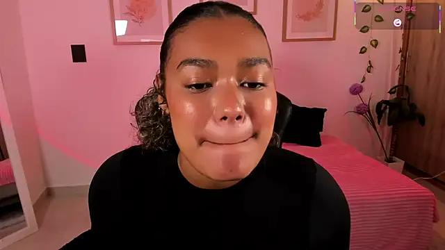 Snapshot of aleja_montiel__ chatting on March 27, 2026, 12:50 pm aleja montiel online show from March 27, 2026, 12:50 pm