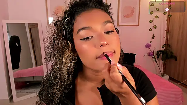 Snapshot of aleja_montiel__ chatting on March 28, 2026, 1:23 pm aleja montiel online show from March 28, 2026, 1:23 pm