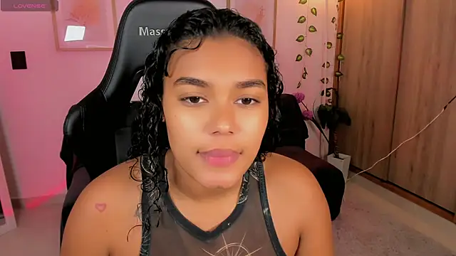 aleja montiel   online show from May 20, 2026, 12:35 pm