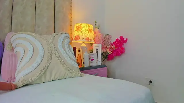 ShanelWest online show from March 18, 2026, 1:57 pm