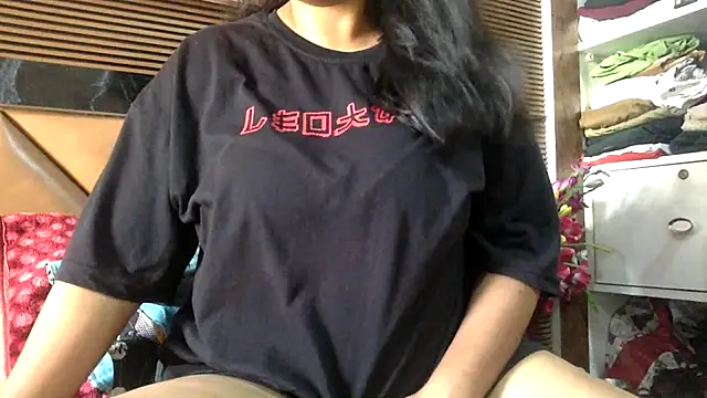 Snapshot of HaaniKaur chatting on February 6, 2026, 8:21 am HaaniKaur online show from February 6, 2026, 8:21 am