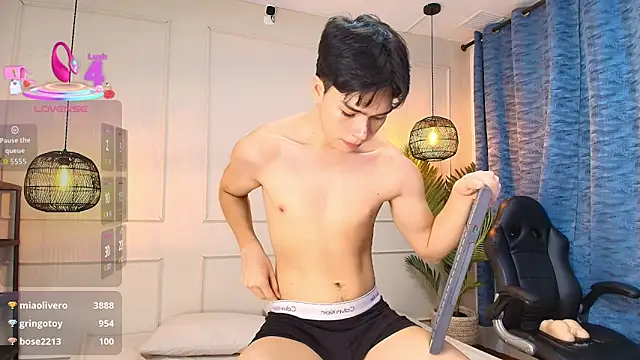 Snapshot of luandy chatting on November 17, 2025, 7:40 pm luandy online show from November 17, 2025, 7:40 pm