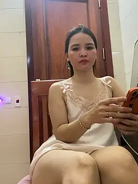 Snapshot of LiLi-Kirix99 chatting on May 25, 2026, 10:36 am LiLi-Kirix99 online show from May 25, 2026, 10:36 am