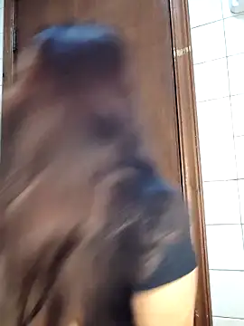 Snapshot of StephanieMarrien chatting on October 16, 2025, 8:00 am StephanieMarrien online show from October 16, 2025, 8:00 am