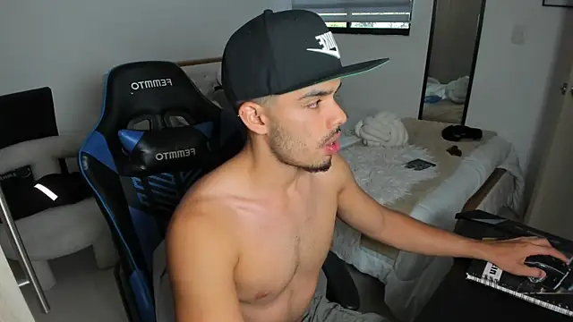 mateoleonee online show from October 14, 2025, 9:15 pm