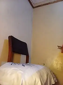 sexxylucia online show from December 2, 2025, 11:50 pm