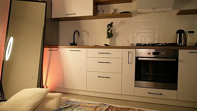 Snapshot of Kristina_diamond chatting on November 14, 2025, 1:26 pm Kristina diamond online show from November 14, 2025, 1:26 pm