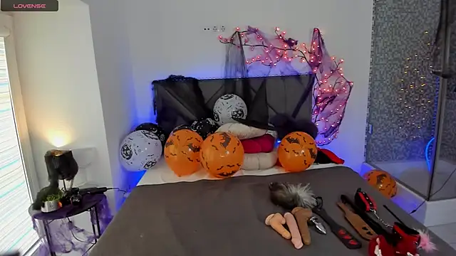 Snapshot of CassieEvans chatting on October 28, 2025, 6:34 am CassieEvans online show from October 28, 2025, 6:34 am