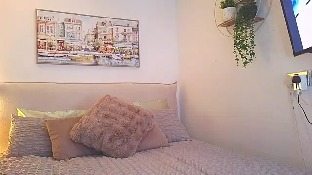 Snapshot of Daisy_Brown01 chatting on June 17, 2026, 11:20 am Daisy Brown01 online show from June 17, 2026, 11:20 am