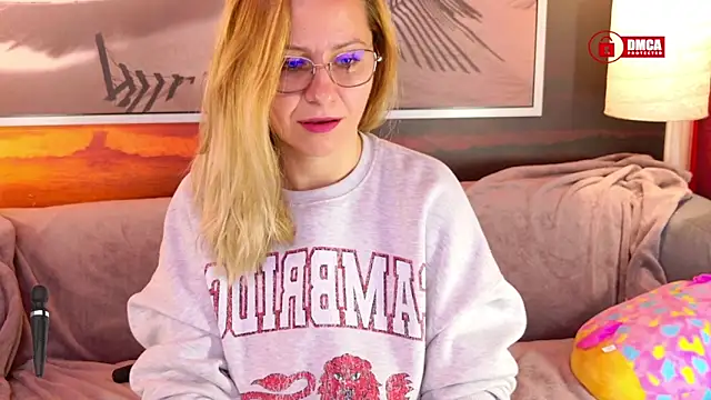 Snapshot of BigBoobsARRI chatting on November 23, 2025, 8:35 am BigBoobsARRI online show from November 23, 2025, 8:35 am