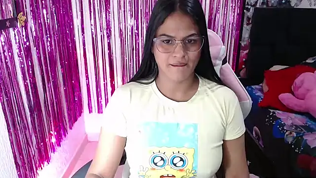 SweetAlmaa online show from June 13, 2026, 1:03 am