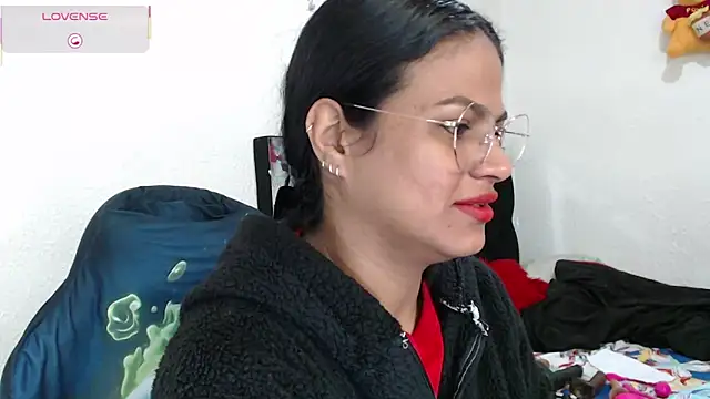 Snapshot of SweetAlmaa chatting on November 10, 2025, 10:42 am SweetAlmaa online show from November 10, 2025, 10:42 am