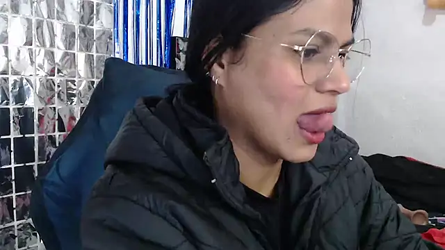 Snapshot of SweetAlmaa chatting on September 25, 2025, 9:37 am SweetAlmaa online show from September 25, 2025, 9:37 am