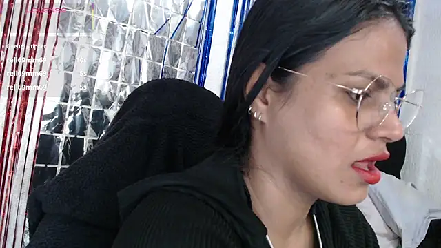 Snapshot of SweetAlmaa chatting on October 31, 2025, 9:39 am SweetAlmaa online show from October 31, 2025, 9:39 am