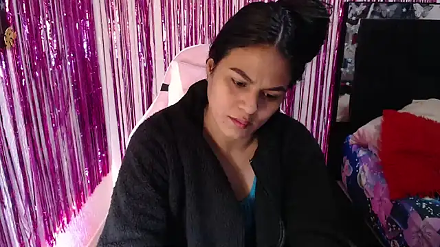 SweetAlmaa online show from June 1, 2026, 10:04 am