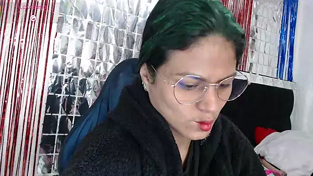 Snapshot of SweetAlmaa chatting on November 2, 2025, 11:48 am SweetAlmaa online show from November 2, 2025, 11:48 am