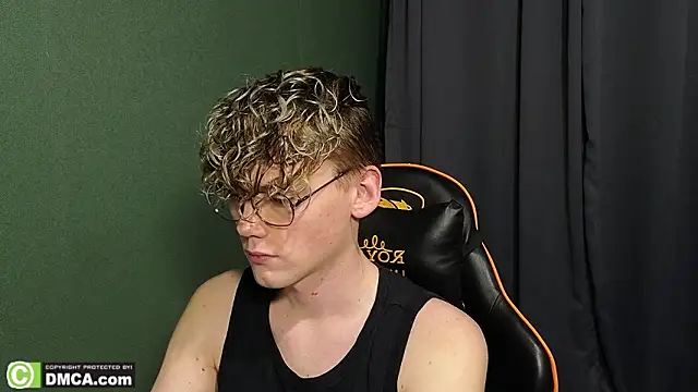 Snapshot of Keytaro chatting on February 15, 2026, 12:00 am Keytaro online show from February 15, 2026, 12:00 am