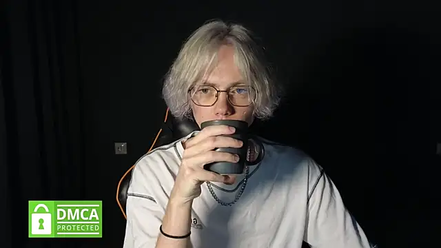 Keytaro online show from May 9, 2026, 11:52 pm