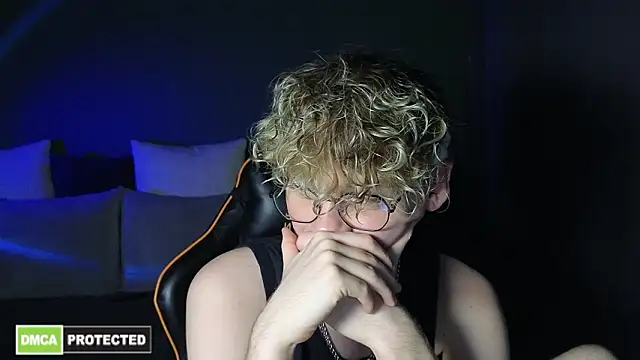 Snapshot of Keytaro chatting on March 21, 2026, 9:25 am Keytaro online show from March 21, 2026, 9:25 am