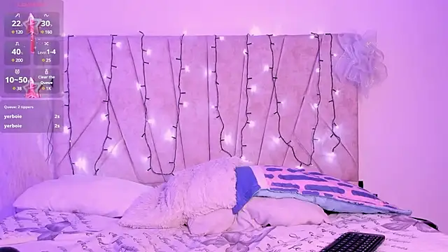 Kaela18 online show from December 7, 2024, 4:31 pm