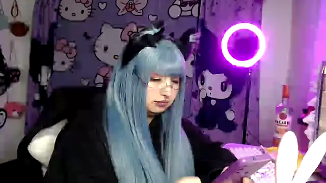 Snapshot of lussyevans24 chatting on May 24, 2026, 2:33 am lussyevans24 online show from May 24, 2026, 2:33 am