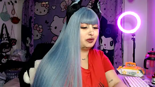 Snapshot of lussyevans24 chatting on August 3, 2026, 4:53 am lussyevans24 online show from August 3, 2026, 4:53 am