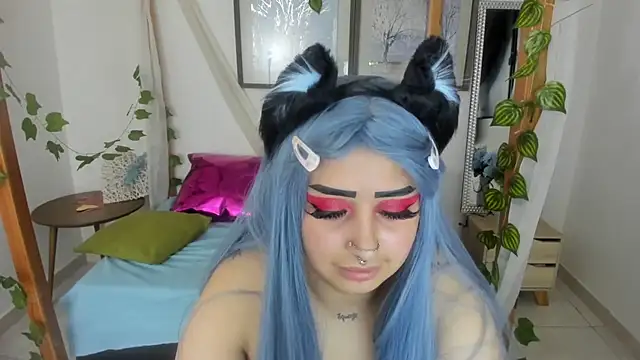 lussyevans24 online show from March 7, 2025, 10:56 am