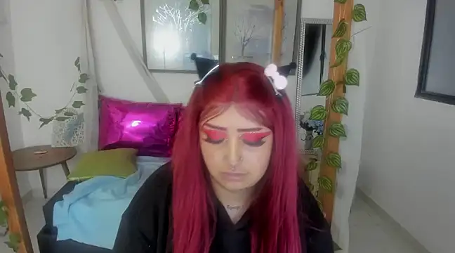 lussyevans24 online show from February 26, 2025, 9:01 am