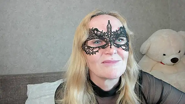 Snapshot of angelica_marquise chatting on July 2, 2026, 5:41 pm angelica marquise online show from July 2, 2026, 5:41 pm