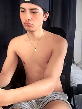 Snapshot of cybercosmiiic chatting on November 7, 2025, 7:29 pm cybercosmiiic online show from November 7, 2025, 7:29 pm