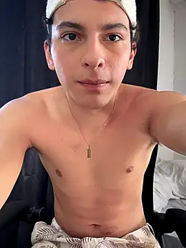 Snapshot of cybercosmiiic chatting on October 15, 2025, 7:33 pm cybercosmiiic online show from October 15, 2025, 7:33 pm