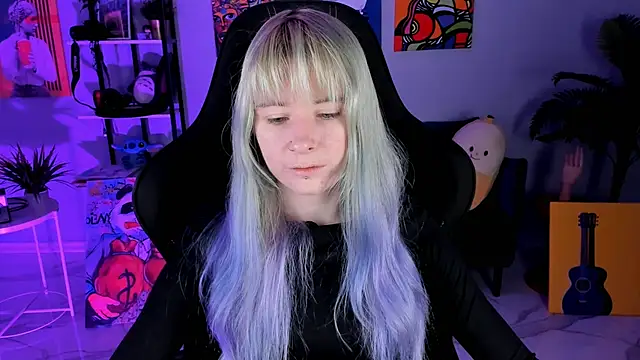 LexiWenford online show from November 12, 2025, 3:10 am